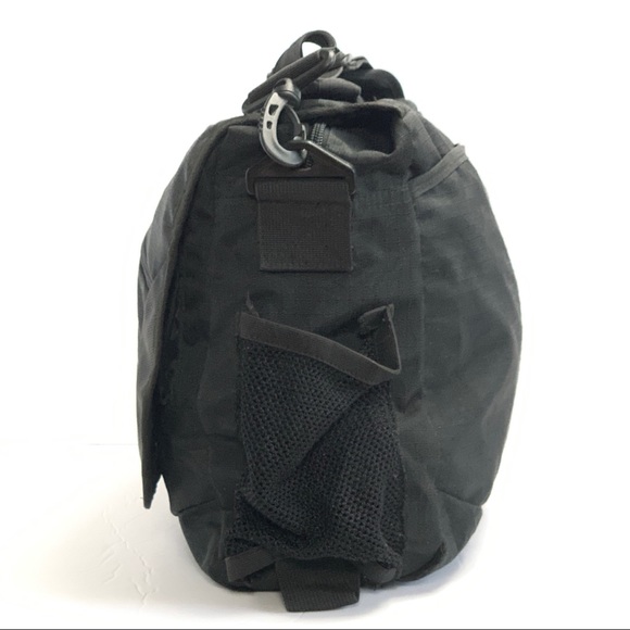 ROOTS |🇨🇦 Collector’s 2004 Olympic Messenger Bag - Picture 5 of 12